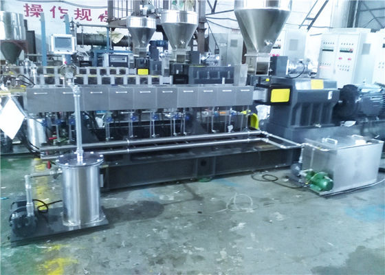 ประเทศจีน สกรูคู่ Extruder พลาสติกแรงบิดสูง 400kg / hr, พลาสติกฟิล์ม Extrusion Machine ผู้ผลิต