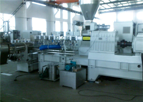 ประเทศจีน กำลังการผลิตสูงสองขั้น Extruder PVC Compounding Line 1000kg / hr ผู้ผลิต